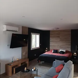 Appartement Loft Sauna Jacuzzi Ospariegeois, Lavelanet